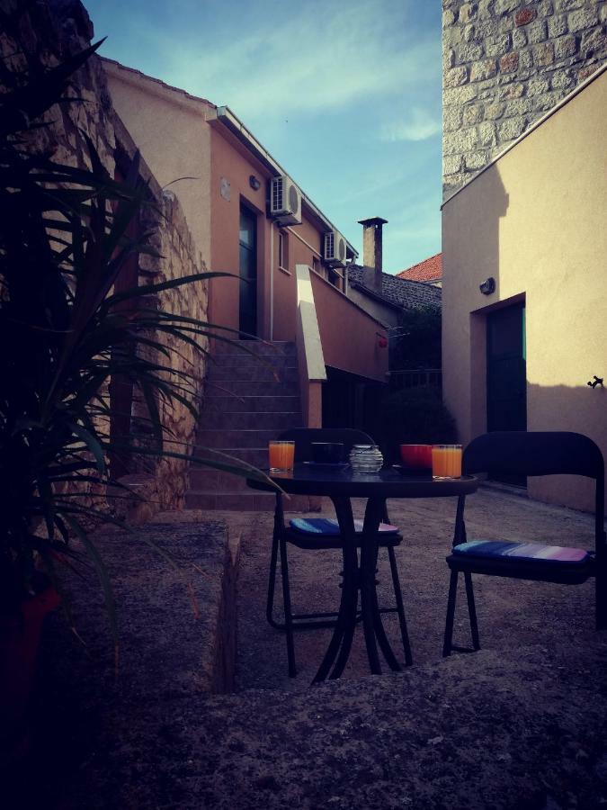 Apartments Luza Lastovo エクステリア 写真
